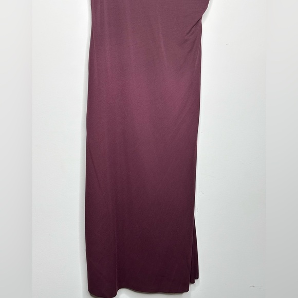 Elegant Halston  Sleeveless Maroon  Dress - Picture 6 of 8